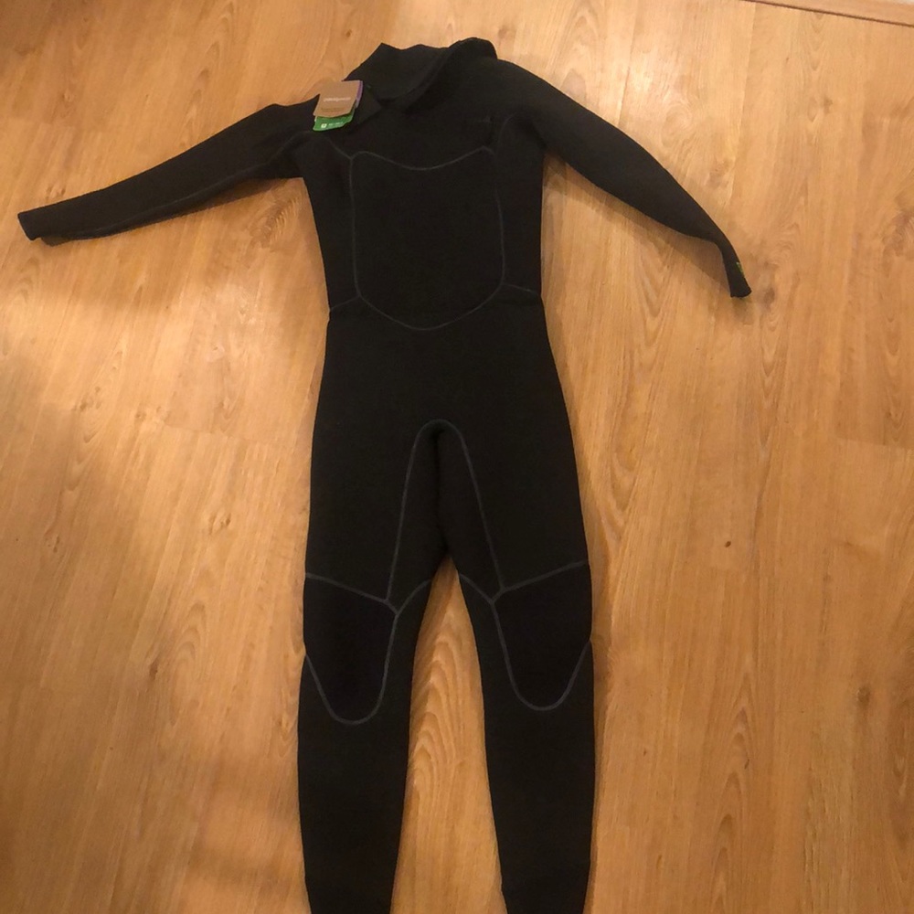 Patagonia womens R2 wetsuit (3.5/3) size 10